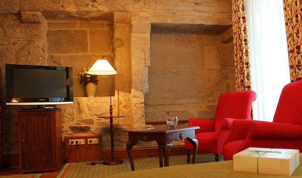 Hotel Virxe Da Cerca By Pousadas De Compostela Сантьяго-де-Компостела Екстер'єр фото