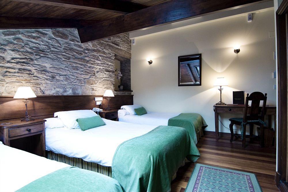 Hotel Virxe Da Cerca By Pousadas De Compostela Сантьяго-де-Компостела Екстер'єр фото