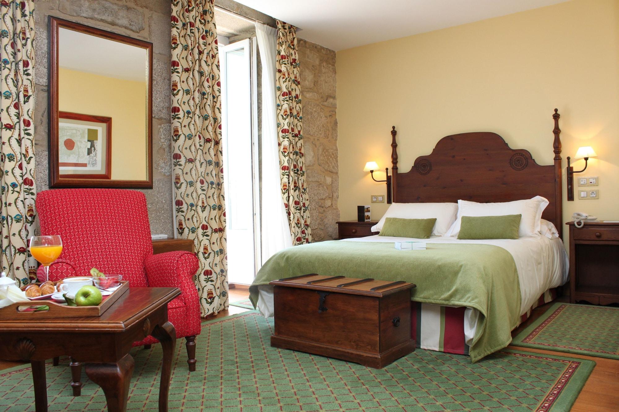 Hotel Virxe Da Cerca By Pousadas De Compostela Сантьяго-де-Компостела Екстер'єр фото