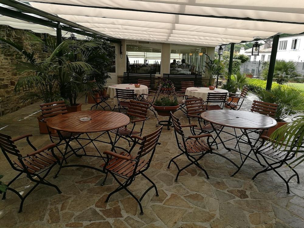 Hotel Virxe Da Cerca By Pousadas De Compostela Сантьяго-де-Компостела Екстер'єр фото