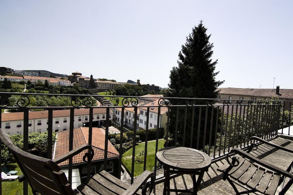 Hotel Virxe Da Cerca By Pousadas De Compostela Сантьяго-де-Компостела Екстер'єр фото