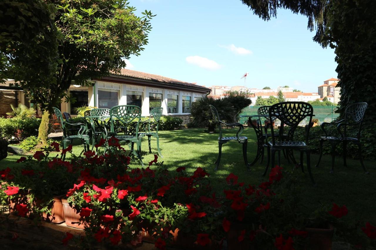 Hotel Virxe Da Cerca By Pousadas De Compostela Сантьяго-де-Компостела Екстер'єр фото
