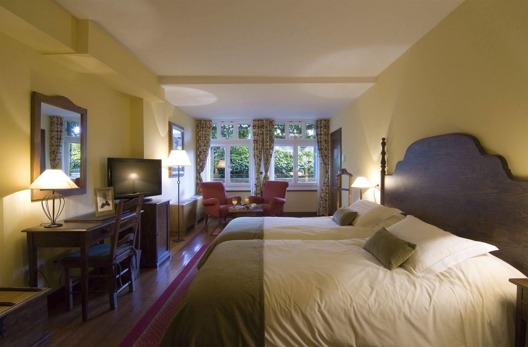 Hotel Virxe Da Cerca By Pousadas De Compostela Сантьяго-де-Компостела Екстер'єр фото