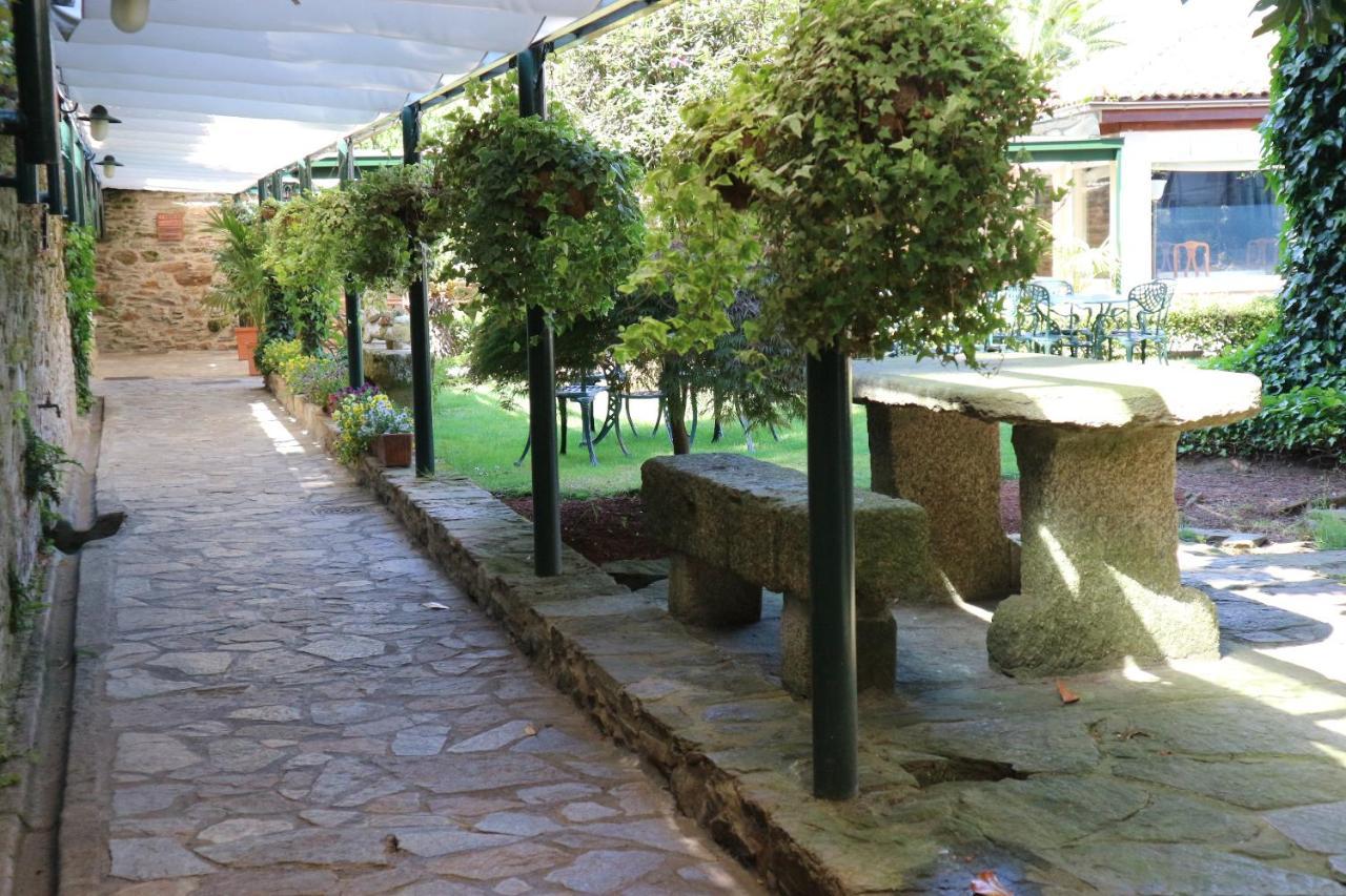 Hotel Virxe Da Cerca By Pousadas De Compostela Сантьяго-де-Компостела Екстер'єр фото